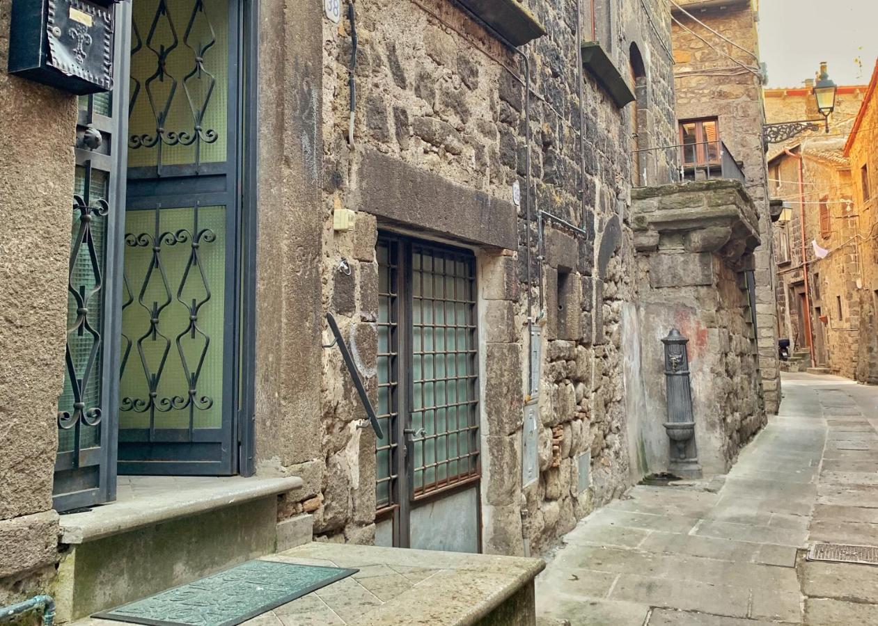 Apartamento La Locanda Dei Fedeli Di Vitorchiano Exterior foto